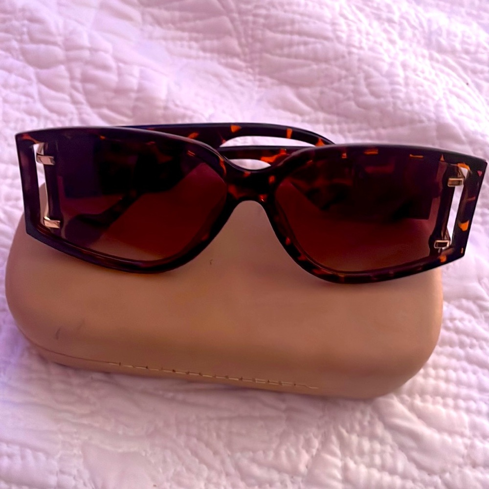 Downtown brown fashion sunglasses
